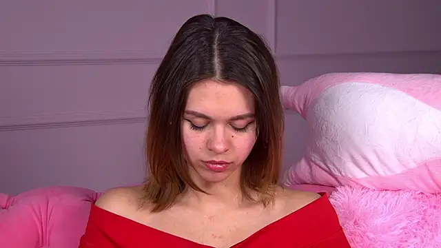 PollyLanders online show from February 2025 01:44:01 PM