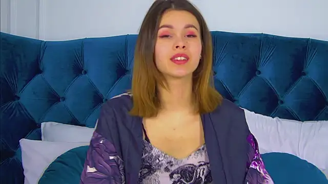 PollyLanders online show from March 2025 08:42:01 AM