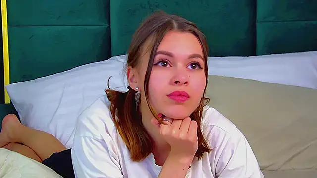 PollyLanders online show from March 2025 04:30:02 AM