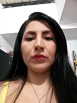 Snapshot of ELISA_90 chatting on September 2025 04:51:01 PM ELISA 90 online show from September 2025 04:51:01 PM