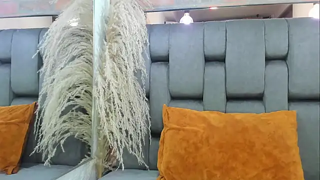 JESSYCORTES online show from May 2026 10:34:01 PM