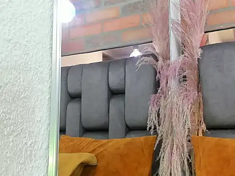 JESSYCORTES online show from January 2026 05:08:02 PM