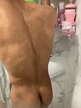 Lucascacaca online show from April 2026 09:33:01 AM