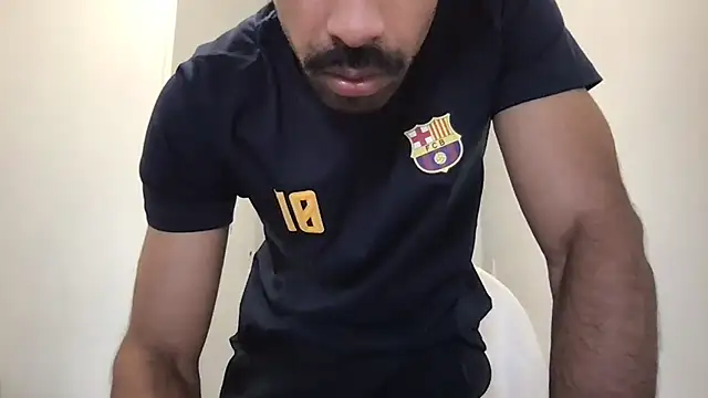 Lucascacaca online show from April 2026 04:44:02 PM