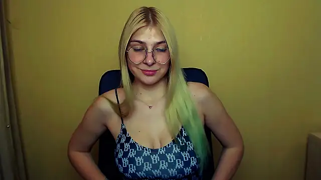 Luna Lush  online show from January 2025 11:30:02 AM