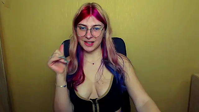 Luna Lush  online show from February 2025 11:20:01 AM