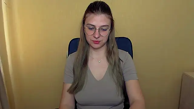 Luna Lush  online show from September 2025 12:56:02 PM