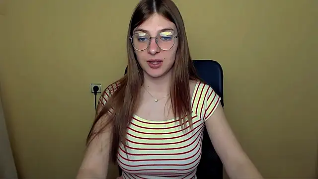 Luna Lush  online show from April 2026 09:23:02 AM