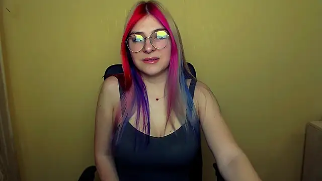 Luna Lush  online show from February 2025 07:15:02 AM