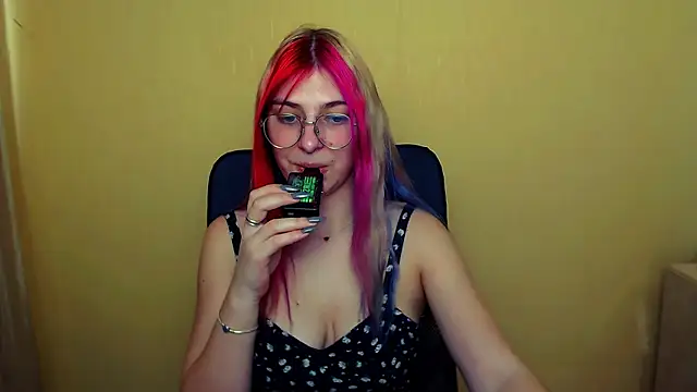 Luna Lush  online show from February 2025 12:16:02 PM