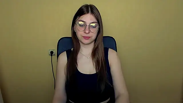 Luna Lush  online show from April 2026 07:37:01 AM