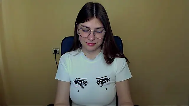 Luna Lush  online show from February 2026 10:25:02 AM