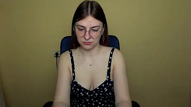 Luna Lush  online show from May 2026 08:34:01 AM