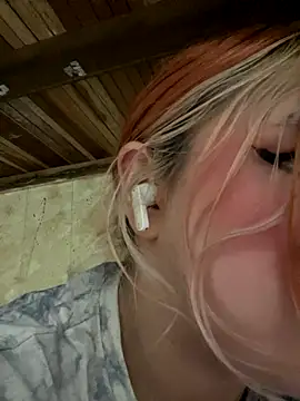 Snapshot of SophiaWeestt99 chatting on November 2025 02:34:01 AM SophiaWeestt99 online show from November 2025 02:34:01 AM