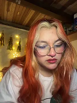 Snapshot of SophiaWeestt99 chatting on May 2026 04:12:02 AM SophiaWeestt99 online show from May 2026 04:12:02 AM