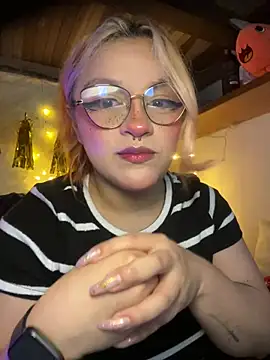 SophiaWeestt99 online show from April 2026 03:52:01 AM