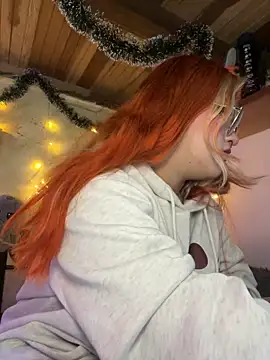 Snapshot of SophiaWeestt99 chatting on December 2025 03:55:01 AM SophiaWeestt99 online show from December 2025 03:55:01 AM