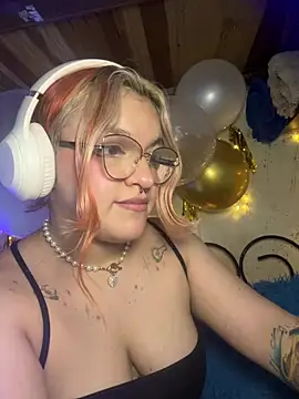 SophiaWeestt99 online show from March 2026 08:26:33 AM