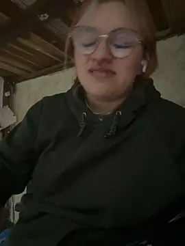 Snapshot of SophiaWeestt99 chatting on November 2025 04:22:02 AM SophiaWeestt99 online show from November 2025 04:22:02 AM