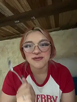 Snapshot of SophiaWeestt99 chatting on November 2025 03:00:02 AM SophiaWeestt99 online show from November 2025 03:00:02 AM