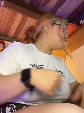 SophiaWeestt99 online show from March 2026 04:42:02 AM