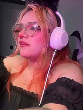 SophiaWeestt99 online show from June 2026 01:54:01 AM