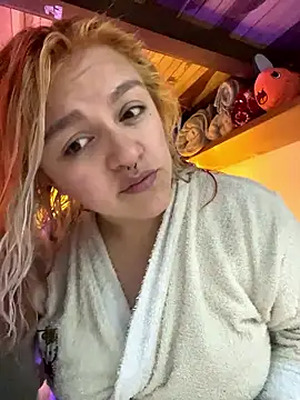 Snapshot of SophiaWeestt99 chatting on January 2026 05:44:01 AM SophiaWeestt99 online show from January 2026 05:44:01 AM