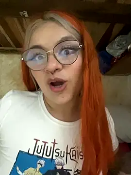 Snapshot of SophiaWeestt99 chatting on October 2025 03:38:01 AM SophiaWeestt99 online show from October 2025 03:38:01 AM