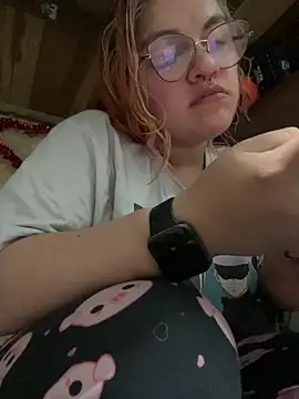 Snapshot of SophiaWeestt99 chatting on February 2026 03:52:02 AM SophiaWeestt99 online show from February 2026 03:52:02 AM