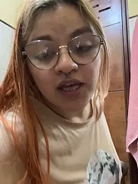 Snapshot of SophiaWeestt99 chatting on March 2026 03:39:02 AM SophiaWeestt99 online show from March 2026 03:39:02 AM