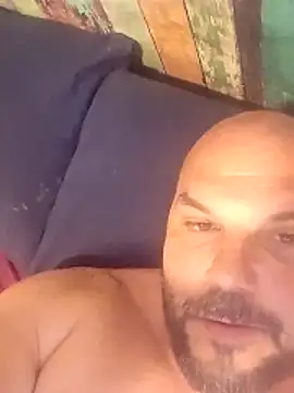 Javierchico online show from May 2026 05:18:02 AM