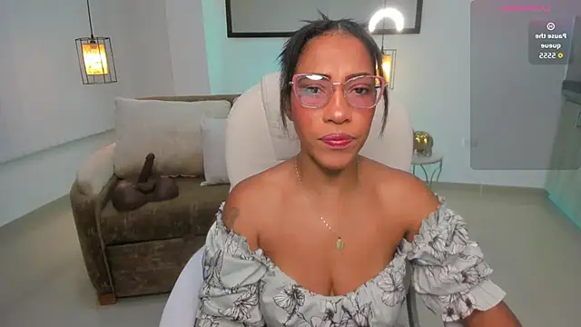 Snapshot of Shantaall_ chatting on July 2026 10:59:02 AM Shantaall online show from July 2026 10:59:02 AM