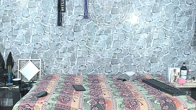Aynle-toms online show from February 2026 08:17:01 PM