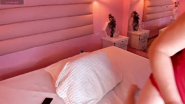 Katta Gil online show from November 2025 01:47:01 PM