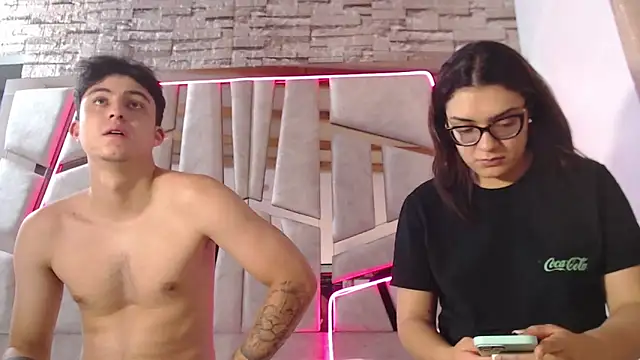 mia and austin online show from February 2025 11:06:02 AM