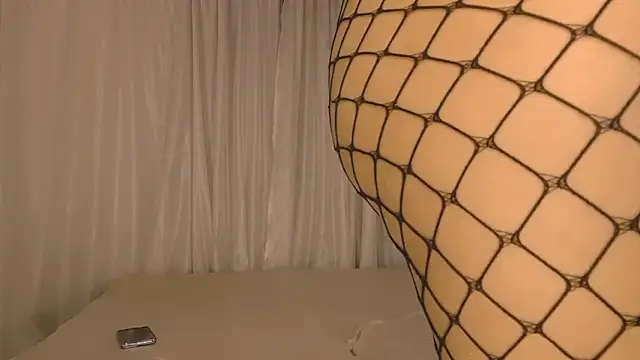 Miiafoxxx online show from February 2026 09:48:02 PM