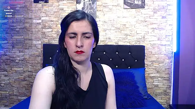 Snapshot of EmaVolkov chatting on January 2025 02:13:01 PM EmaVolkov online show from January 2025 02:13:01 PM