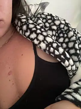 BetinaSoares online show from April 2026 06:14:02 PM