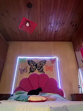 mariposapontiak420 online show from July 2026 04:28:02 PM