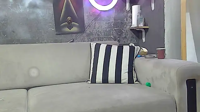 Bitter  online show from March 2025 07:06:02 PM