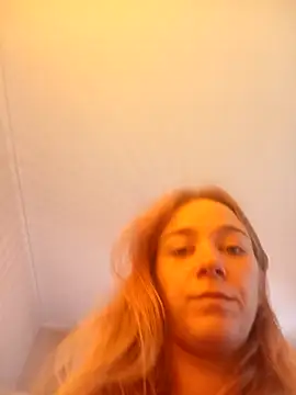 Snapshot of ElektrikFrancaise chatting on October 2025 03:13:01 PM ElektrikFrancaise online show from October 2025 03:13:01 PM