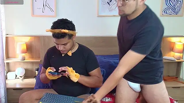 Snapshot of thiagowes chatting on October 2025 05:42:02 PM thiagowes online show from October 2025 05:42:02 PM