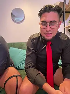 Snapshot of thiagowes chatting on November 2025 03:54:02 AM thiagowes online show from November 2025 03:54:02 AM