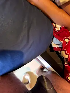 Snapshot of thiagowes chatting on November 2025 02:11:01 PM thiagowes online show from November 2025 02:11:01 PM