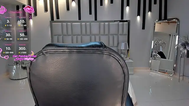 RebeccaHudson online show from November 2025 05:58:02 PM