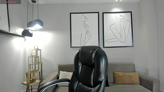 RebeccaHudson online show from February 2026 07:32:01 PM