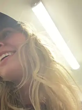 M1ssyk1ssy online show from January 2025 03:07:02 AM