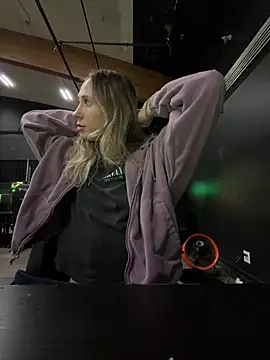 M1ssyk1ssy online show from April 2026 12:40:02 AM