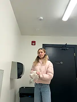 Snapshot of M1ssyk1ssy chatting on December 2025 12:11:02 AM M1ssyk1ssy online show from December 2025 12:11:02 AM