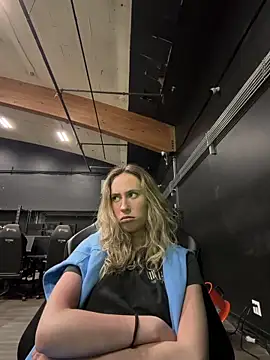 M1ssyk1ssy online show from March 2026 09:03:01 PM